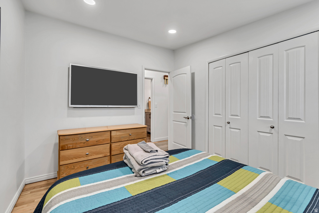 1697 E BUNKERHILL RD Holladay, UT 84117