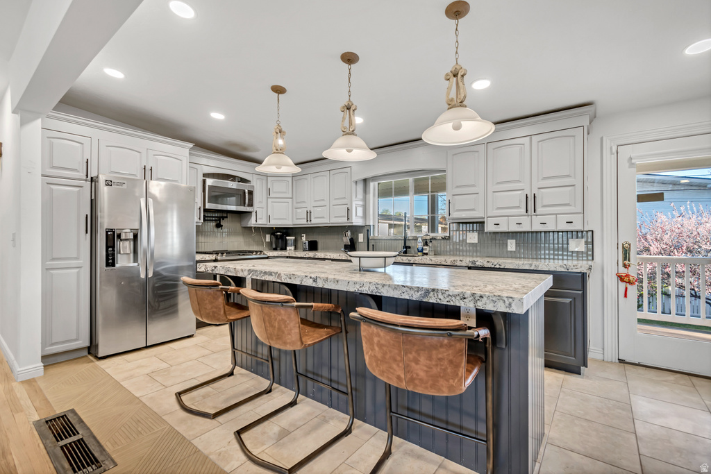 1697 E BUNKERHILL RD Holladay, UT 84117