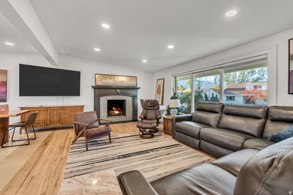 1697 E BUNKERHILL RD Holladay, UT 84117