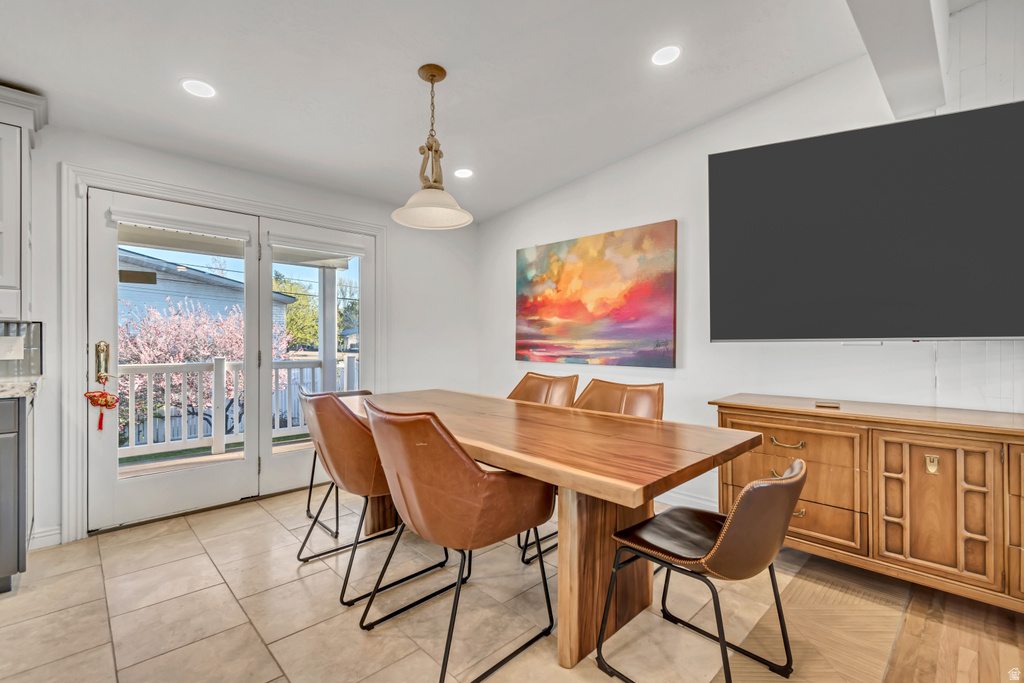 1697 E BUNKERHILL RD Holladay, UT 84117