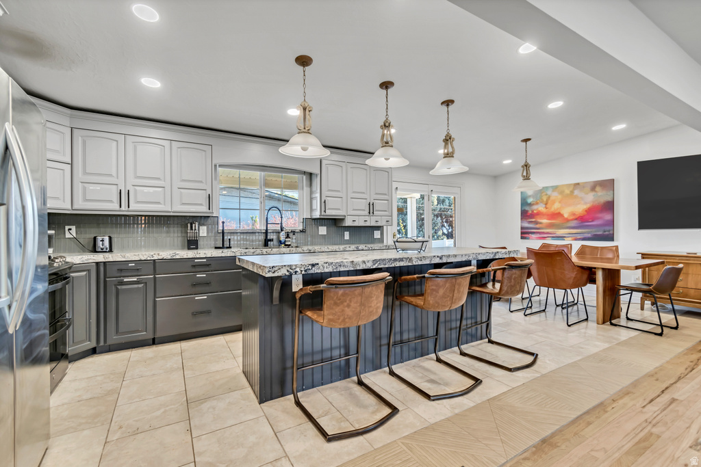 1697 E BUNKERHILL RD Holladay, UT 84117