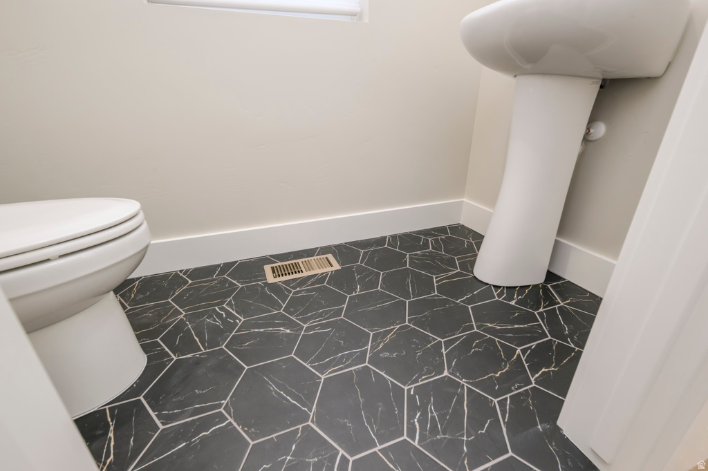 92 S 1100 W #4 Farmington, UT 84025