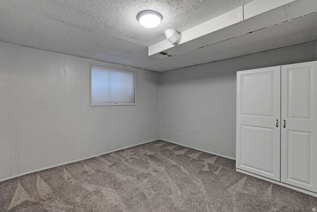 3246 W ROYALWOOD DR Taylorsville, UT 84129