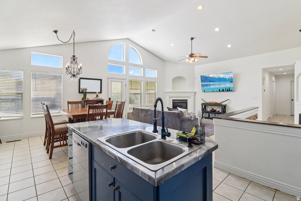 1699 W 2115 S Syracuse, UT 84075