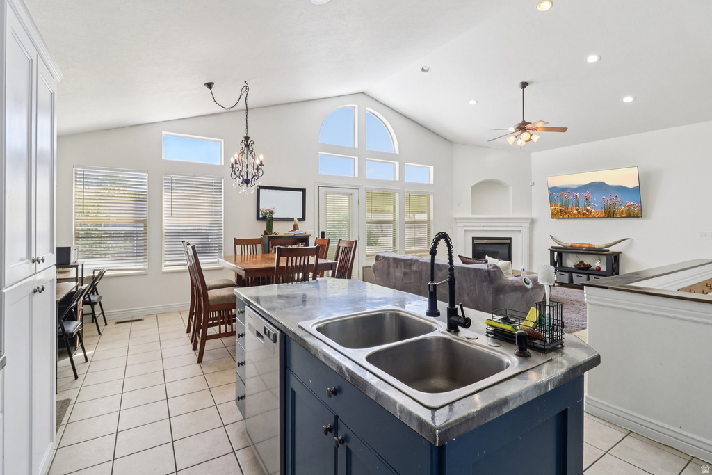 1699 W 2115 S Syracuse, UT 84075