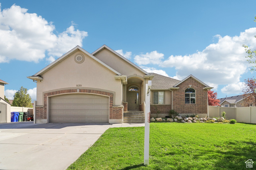 1699 W 2115 S Syracuse, UT 84075