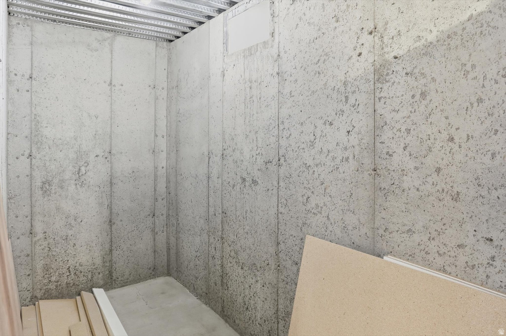 6990 N 2350 W Honeyville, UT 84314