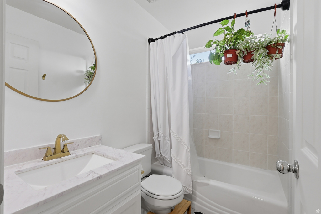 3805 W JUPITER HILLS DR Syracuse, UT 84075