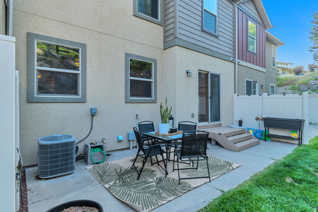 1643 N HOLLYHOCK Farmington, UT 84025