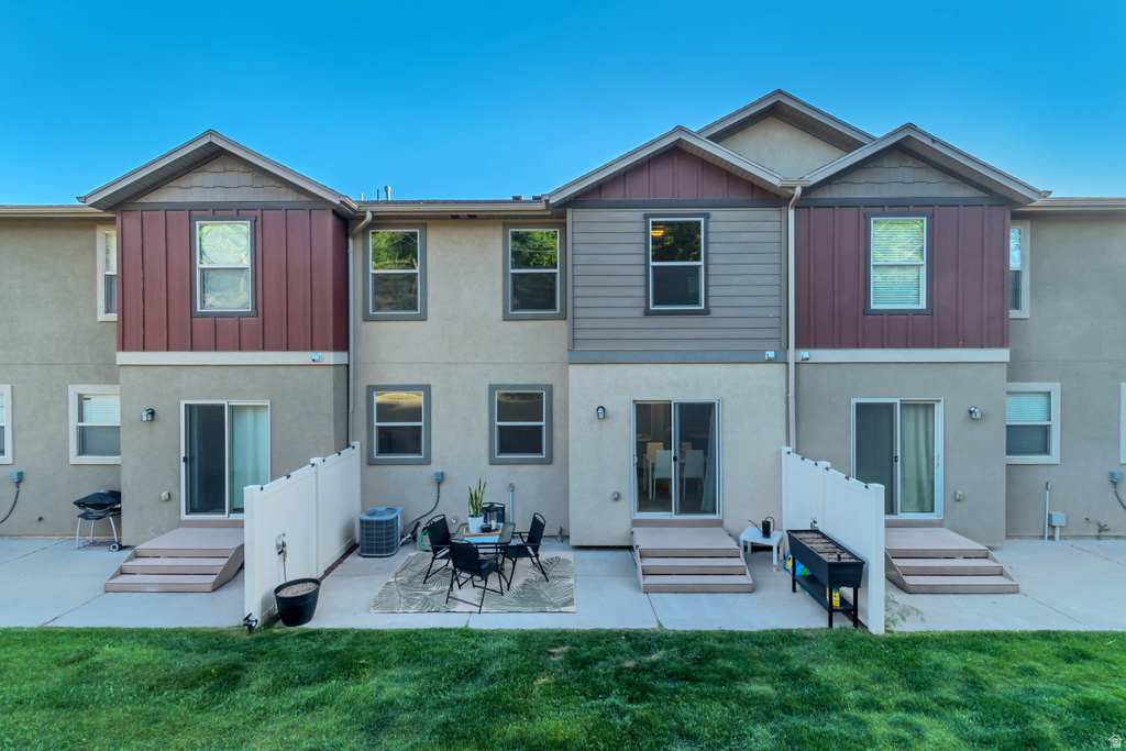 1643 N HOLLYHOCK Farmington, UT 84025