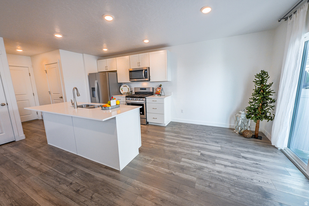 212 N OFFSHORE CT Saratoga Springs, UT 84045