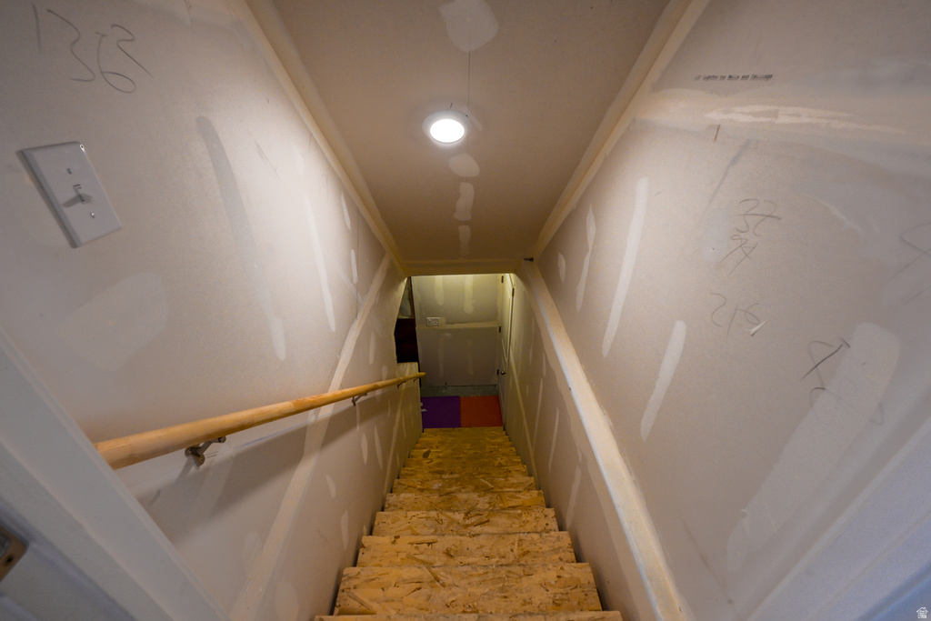 212 N OFFSHORE CT Saratoga Springs, UT 84045