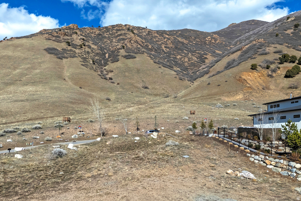 7054 S CITY VIEW DR Cottonwood Heights, UT 84121