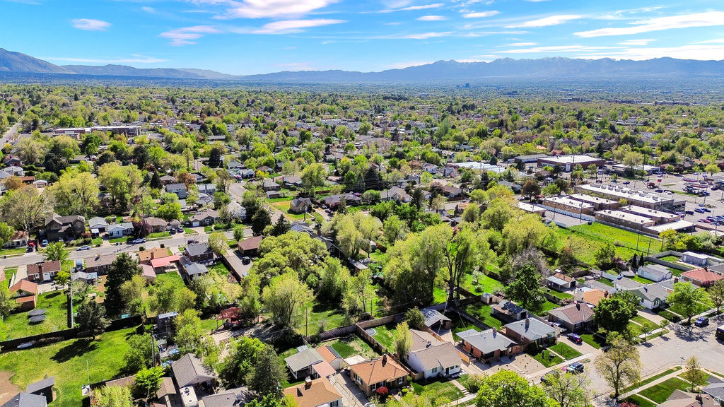 2102 E CRYSTAL AVE Salt Lake City, UT 84109