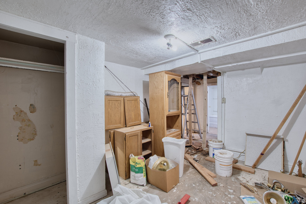 71 N COLEMAN ST Tooele, UT 84074