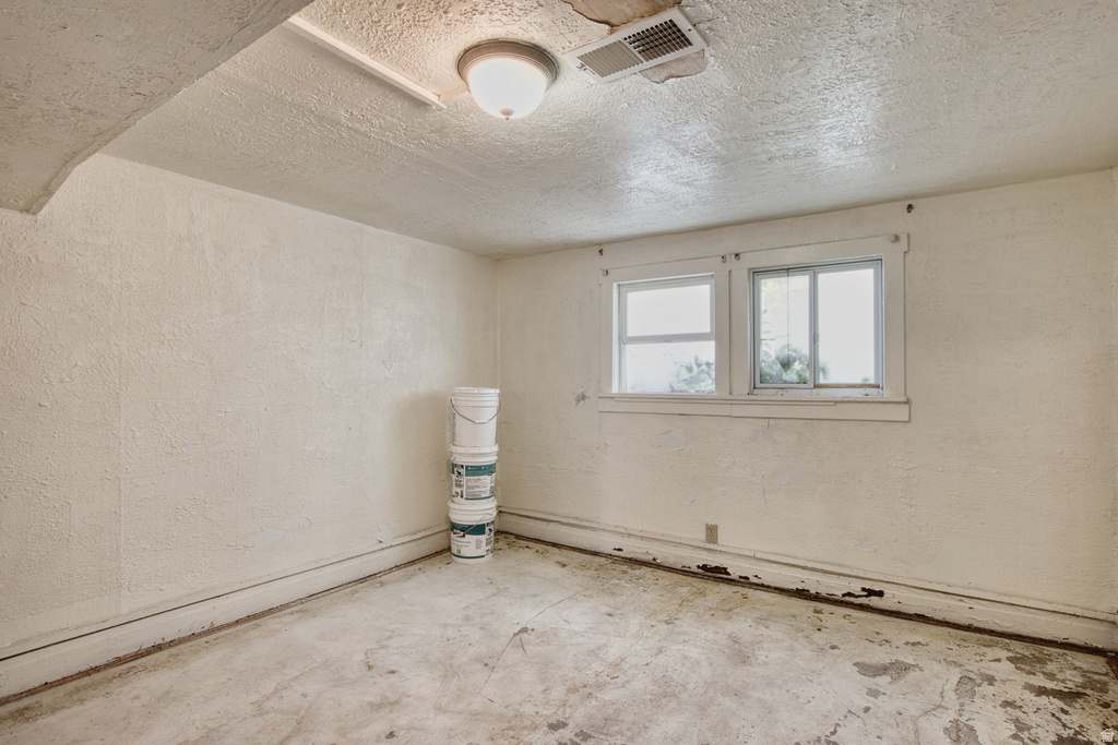 71 N COLEMAN ST Tooele, UT 84074