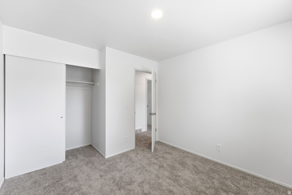 2146 E NEWCASTLE DR Sandy, UT 84093