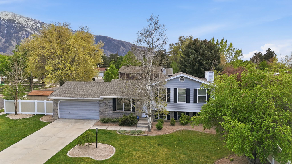 2146 E NEWCASTLE DR Sandy, UT 84093