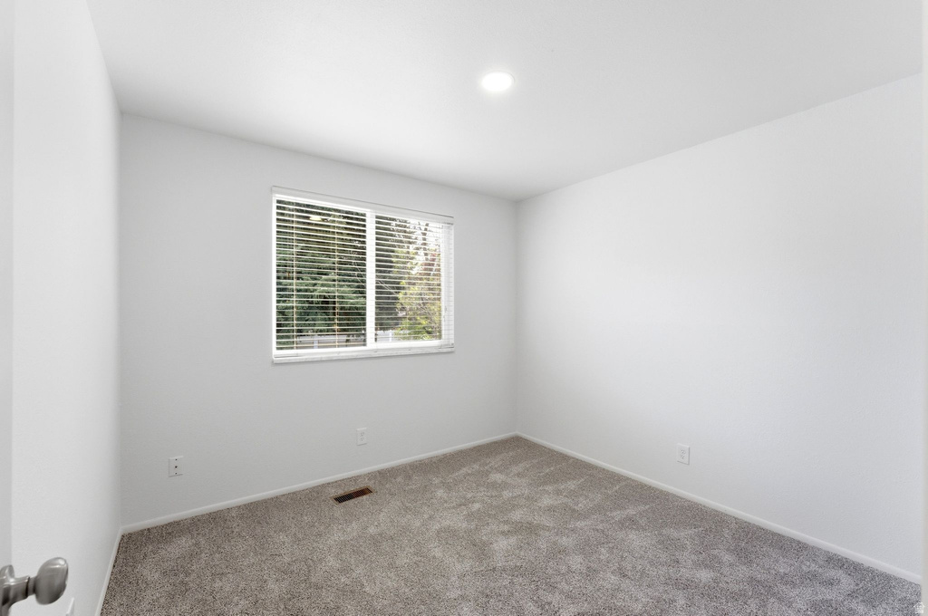 2146 E NEWCASTLE DR Sandy, UT 84093