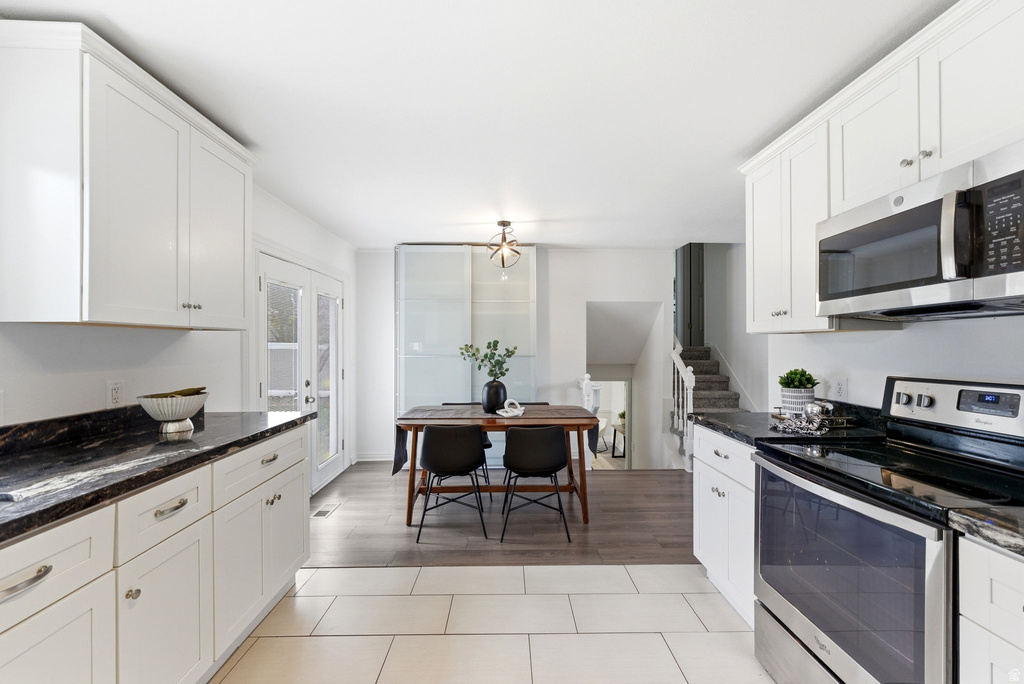 2146 E NEWCASTLE DR Sandy, UT 84093