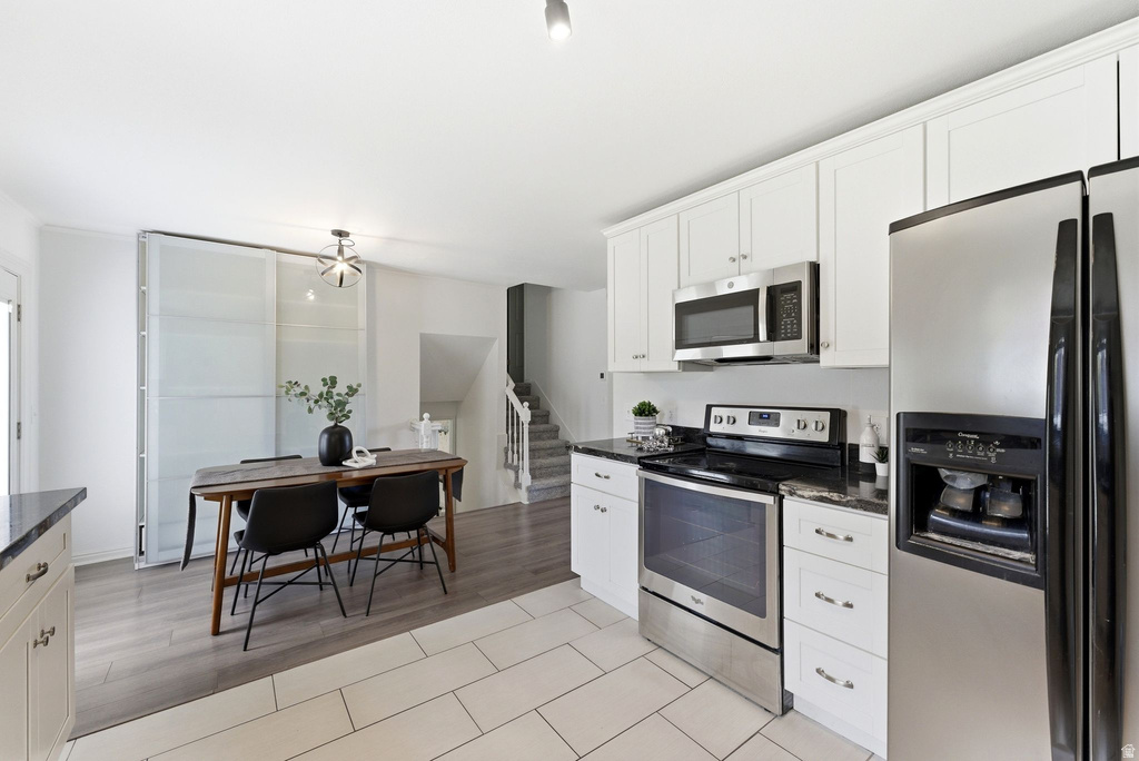 2146 E NEWCASTLE DR Sandy, UT 84093