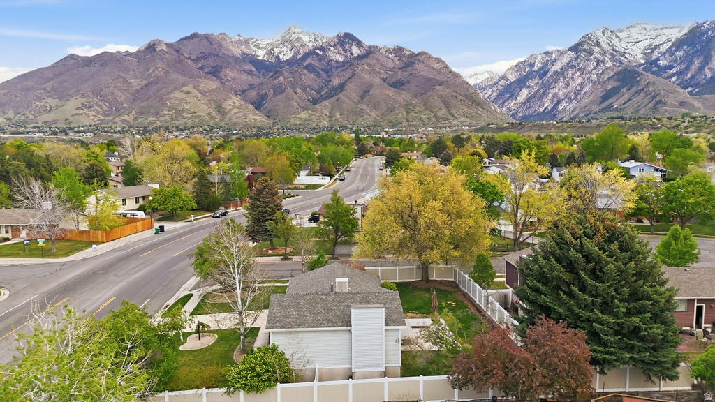 2146 E NEWCASTLE DR Sandy, UT 84093