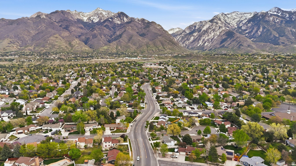 2146 E NEWCASTLE DR Sandy, UT 84093