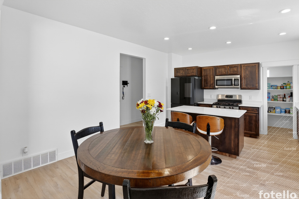 815 W POWDERWOOD LN Mapleton, UT 84664