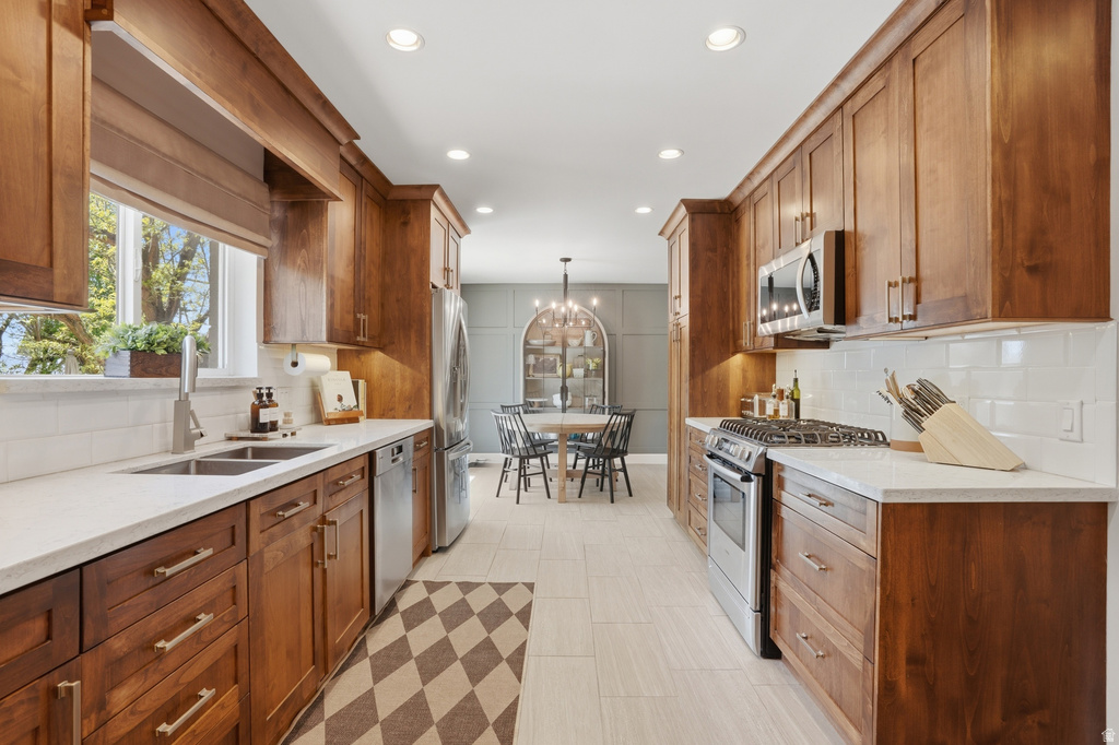 4056 S SOLAR CIR Holladay, UT 84124