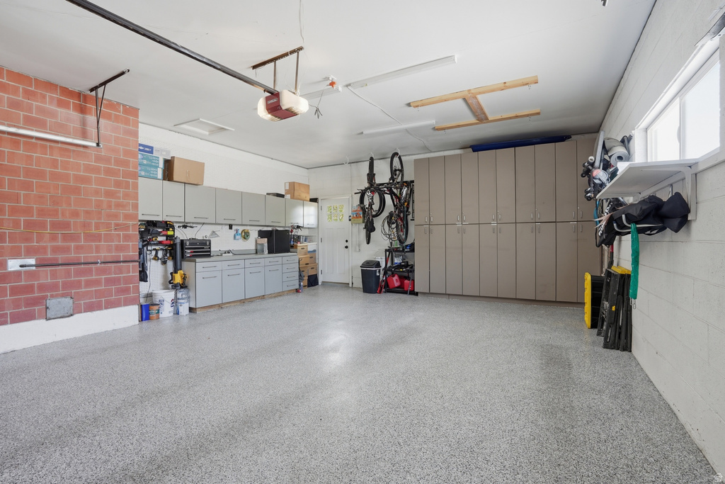 4056 S SOLAR CIR Holladay, UT 84124