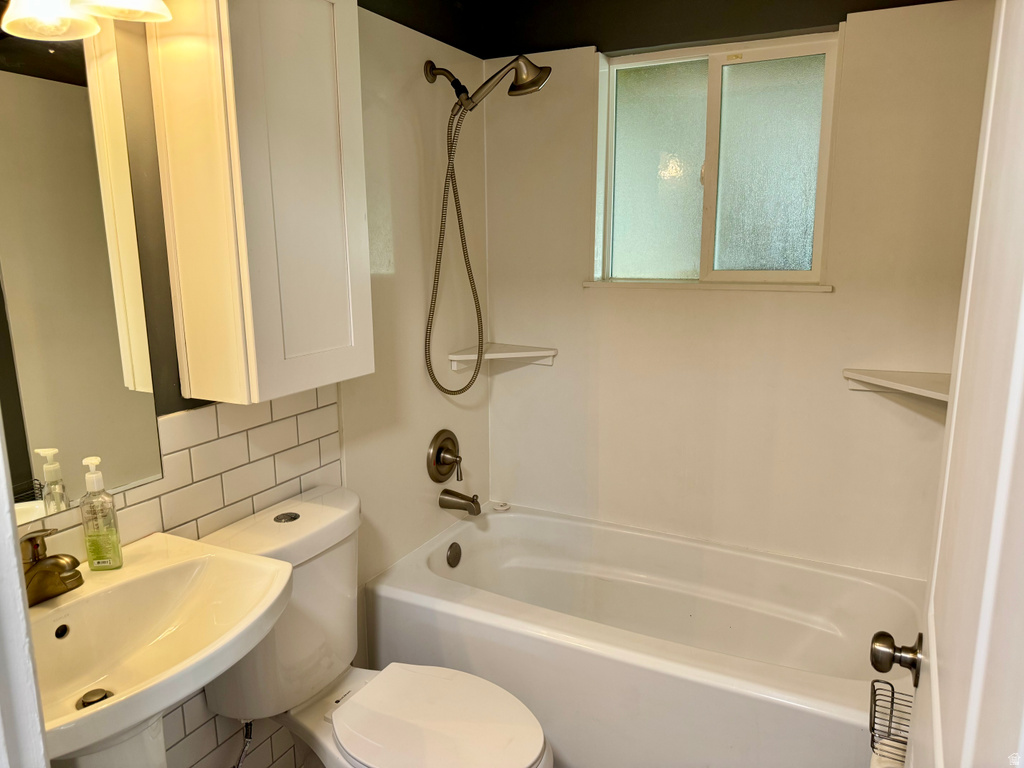 1521 N 300 W Sunset, UT 84015