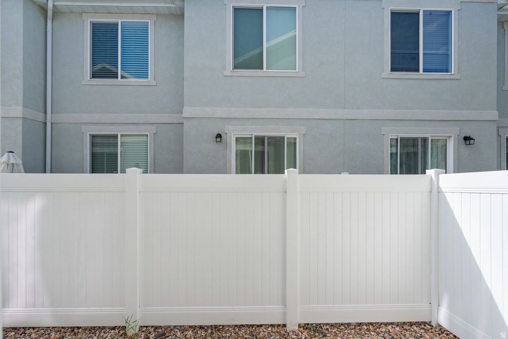 1033 E REEF DR Saratoga Springs, UT 84045