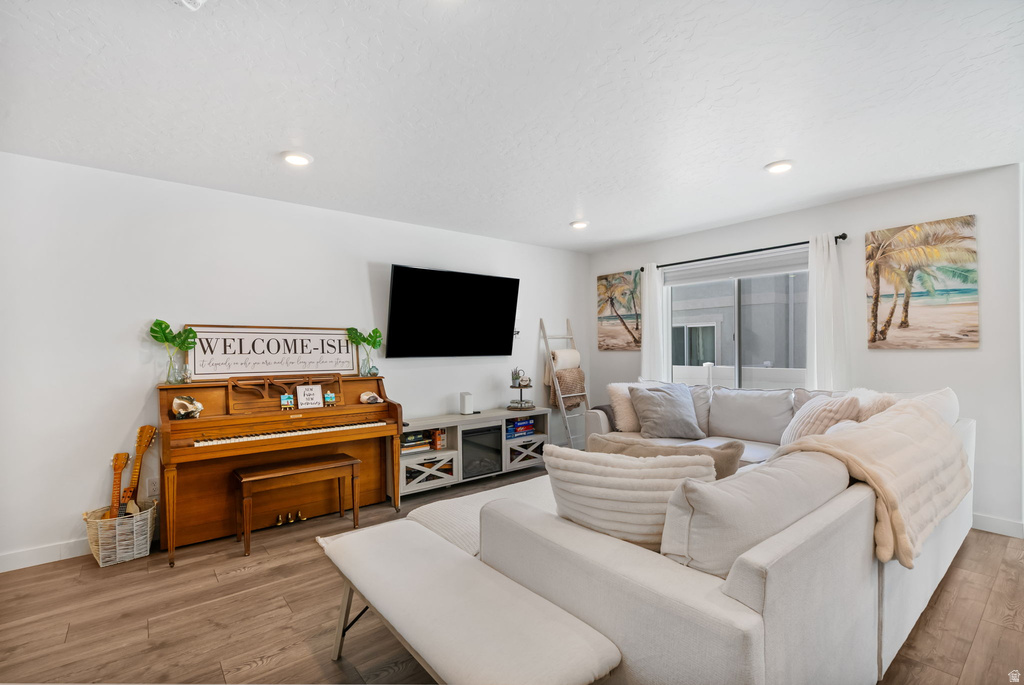 1033 E REEF DR Saratoga Springs, UT 84045