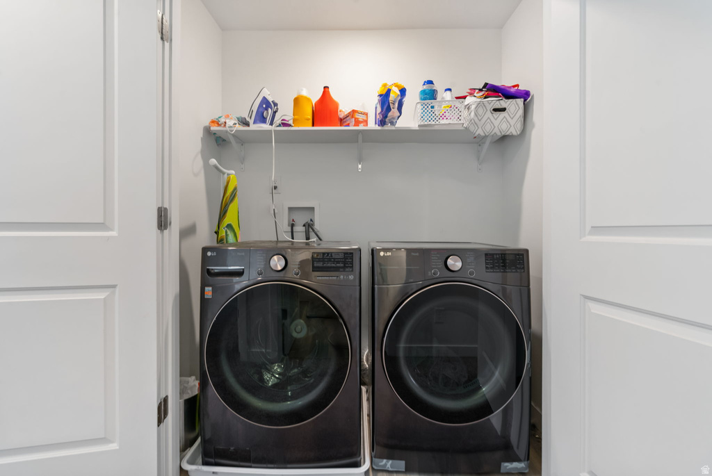 1033 E REEF DR Saratoga Springs, UT 84045