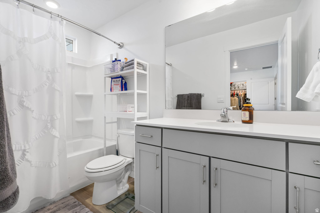 1033 E REEF DR Saratoga Springs, UT 84045