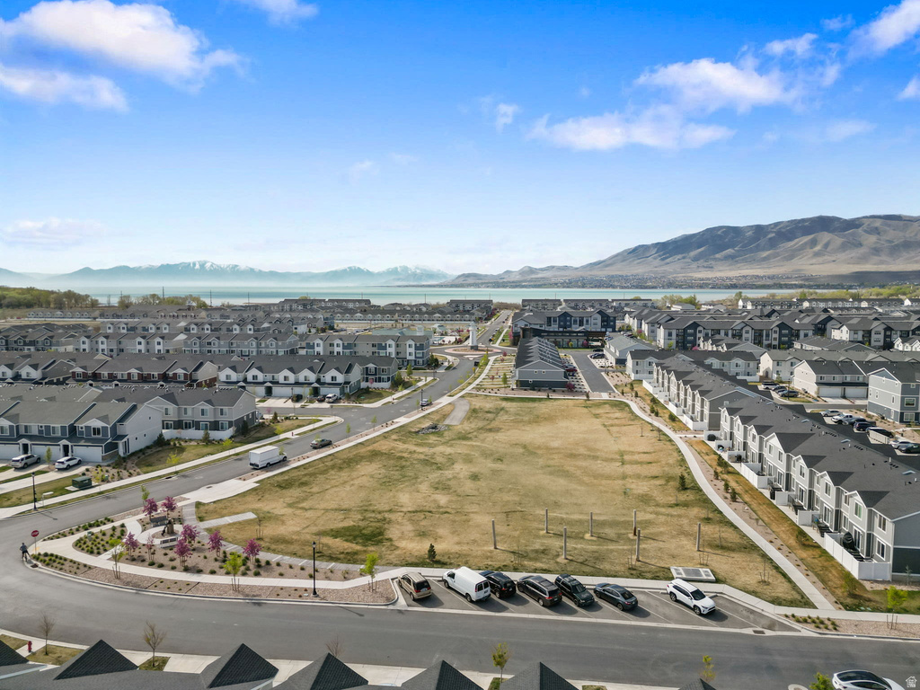 1033 E REEF DR Saratoga Springs, UT 84045