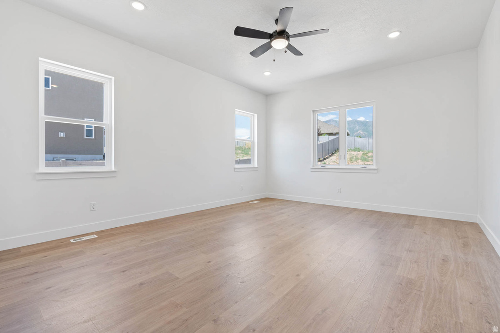 907 CREST DALE LN Santaquin, UT 84655