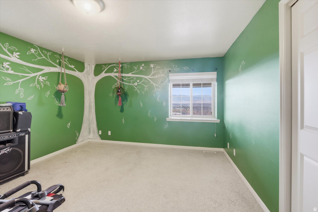 2887 N VIEWCREST CIR North Logan, UT 84341