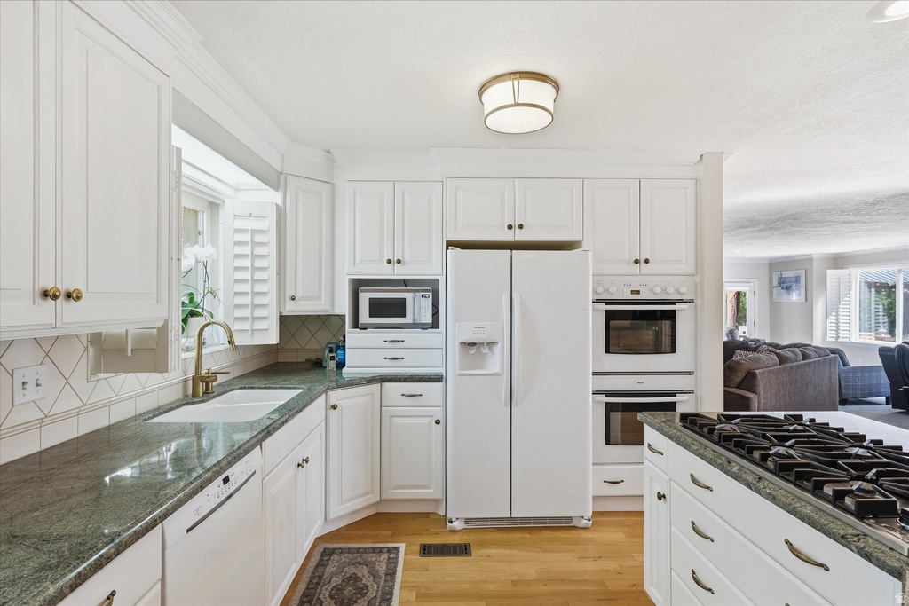 1616 E SUNSET DR Logan, UT 84321