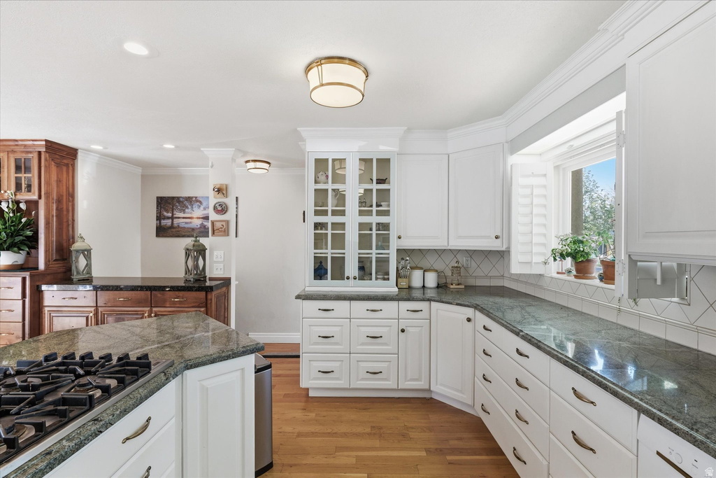 1616 E SUNSET DR Logan, UT 84321