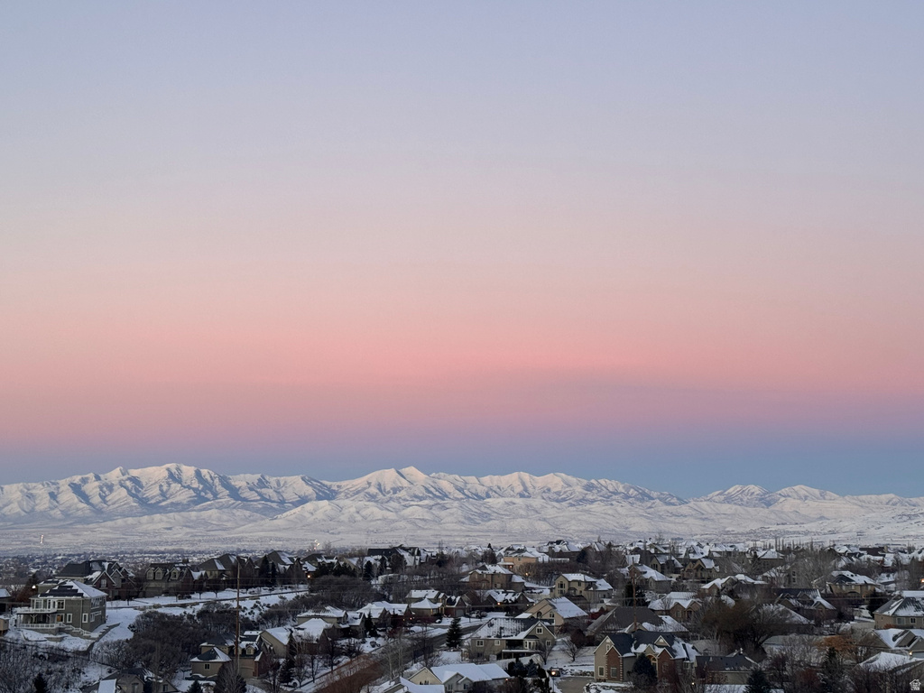 10207 N BAYHILL DR Cedar Hills, UT 84062