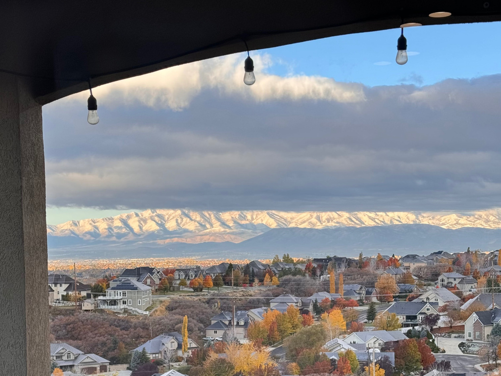 10207 N BAYHILL DR Cedar Hills, UT 84062