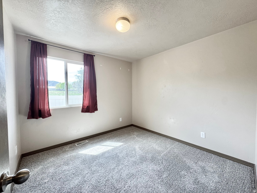 148 N 580 W Tooele, UT 84074