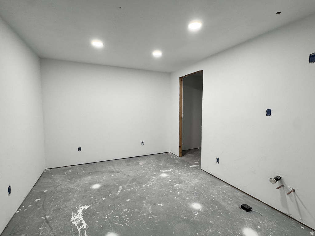 148 N 580 W Tooele, UT 84074