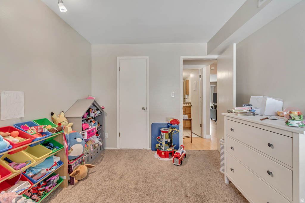 5552 S WILLOW LN #A Salt Lake City, UT 84107