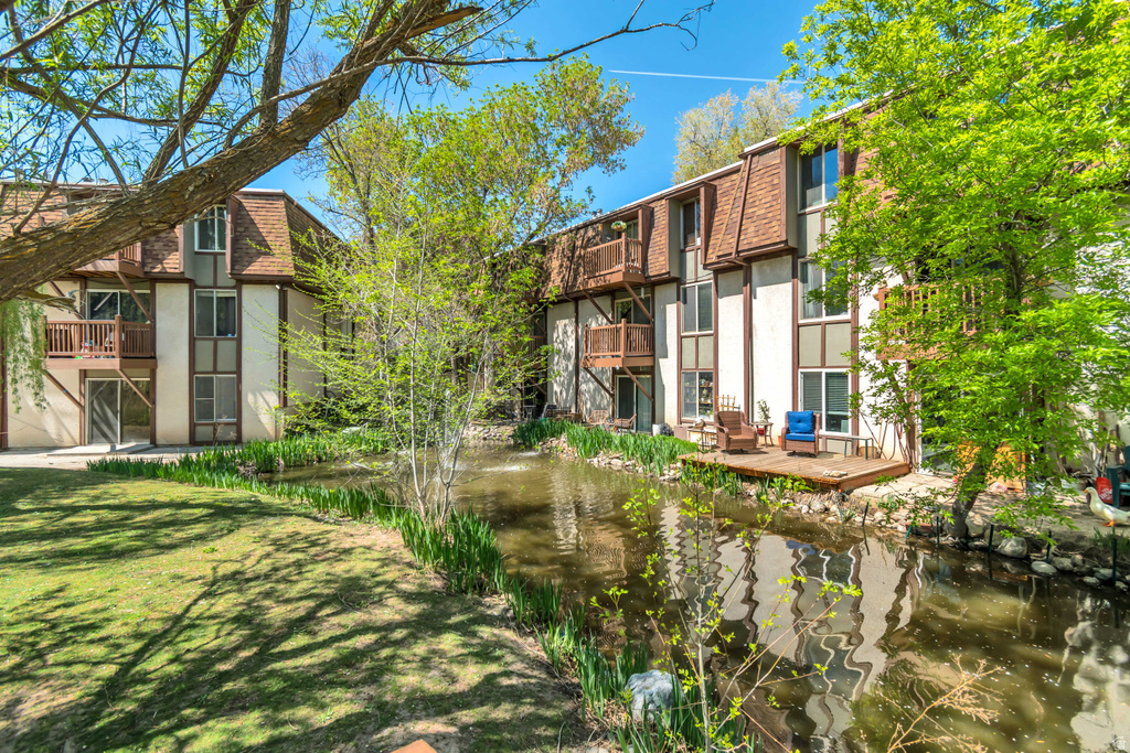 5552 S WILLOW LN #A Salt Lake City, UT 84107