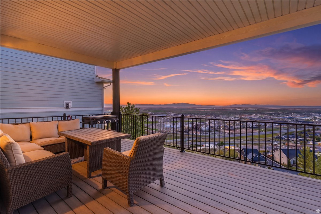 340 E BELLA VIDA DR North Salt Lake, UT 84054