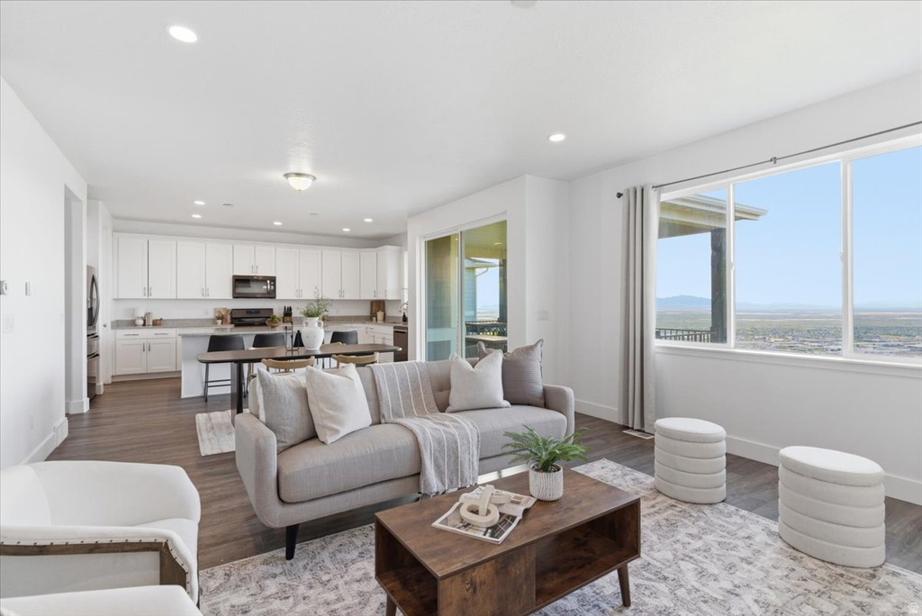 340 E BELLA VIDA DR North Salt Lake, UT 84054