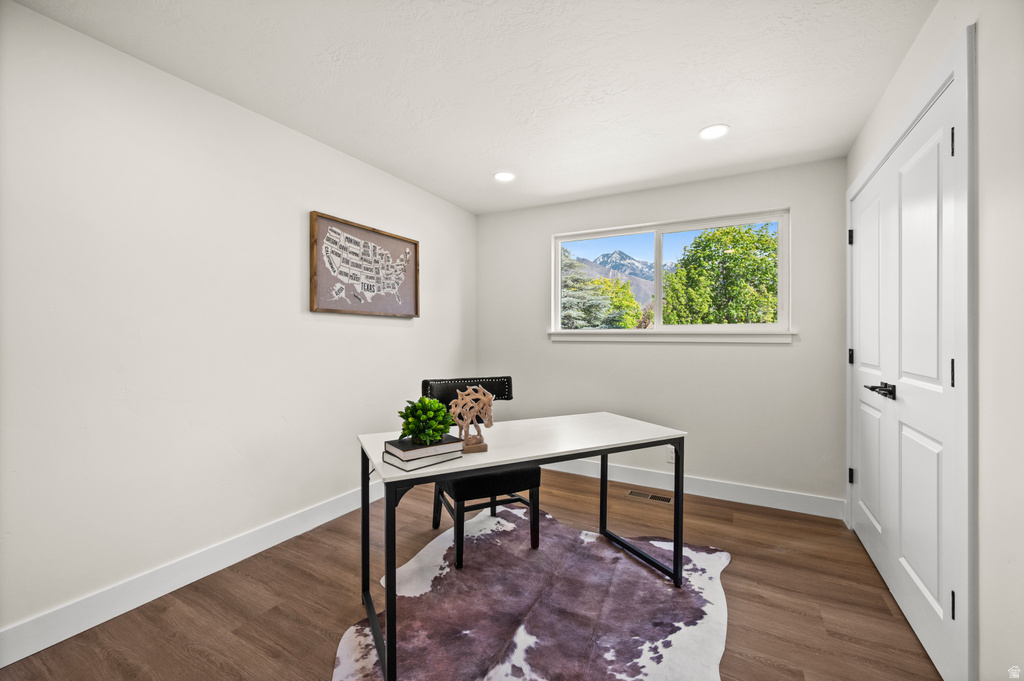 2479 E CARDINAL WAY Salt Lake City, UT 84121