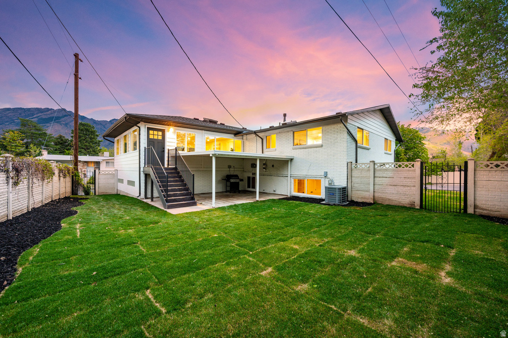 2479 E CARDINAL WAY Salt Lake City, UT 84121